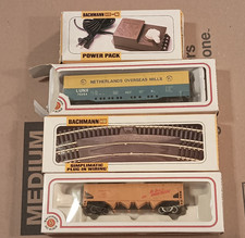 Bachmann HO 1:87 Mixed Lot 4pc Power Pack Track Union Pacific Freight Cars