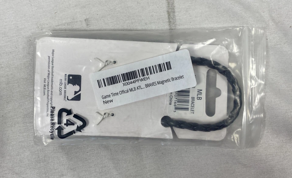 Lot of 62 - MLB Official Atlanta Braves Magnetic Bracelets 101388 - NEW - Image 4 of 4
