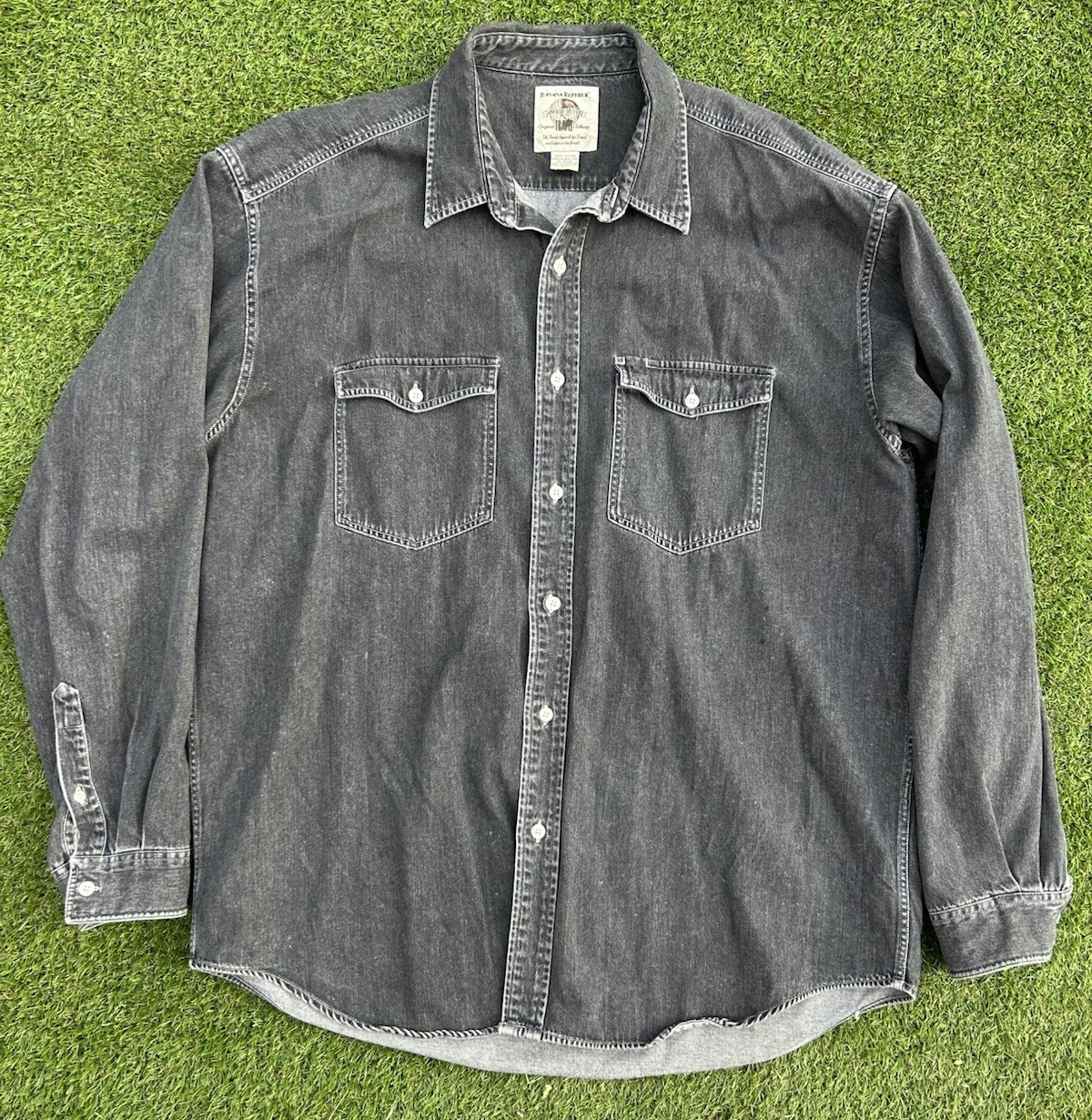 Vintage 90s Banana Republic Safari Mens XLT Double Pocket Distressed Black Shirt
Opens in a new wind