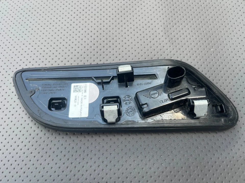 Mini Cooper S  F55/F56 LCI  Lift 63175A204E5 Seiten Blinker Linke Seite. - Bild 2 von 2