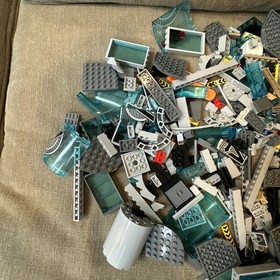 LEGO Marvel Super Heroes Attack On Avengers Tower 76038 Retired Not Complete