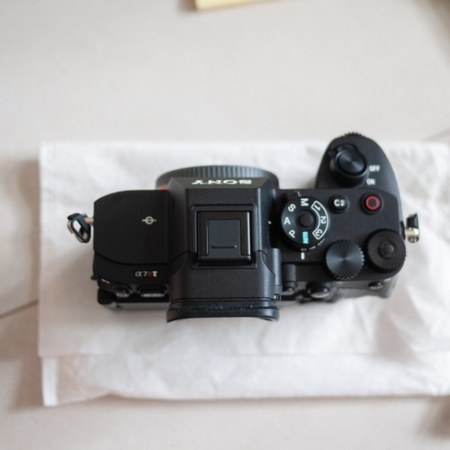 Sony A7R V 61MP Full-Frame Camera A7R5 ILCE7RM5 Boxed A1 Shutter Count 688 Only - Picture 8 of 24