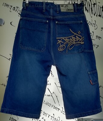 BAGGY ''TRIBAL'' GEAR JEANS SHORTS ORIGINAL VINTAGE 90ER NEUWERTIG COOL STICKEREI