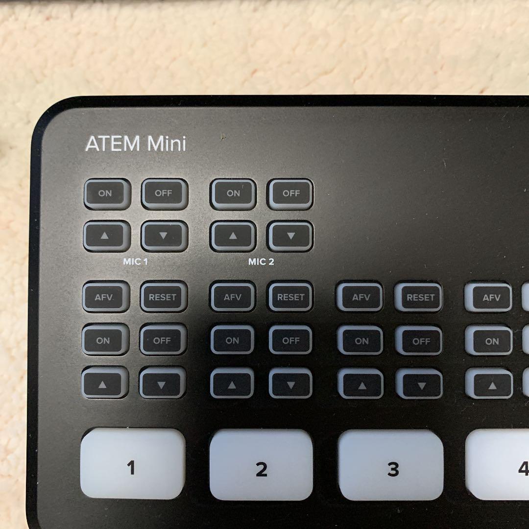 MINT) Blackmagic Design ATEM Mini HDMI Live Stream Switcher MINT) Blackmagic Design ATEM Mini HDMI Live Stream Switcher