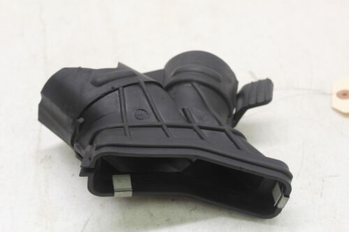 2016 2017 2018 Ford Focus RS  oem air intake rubber guide trim 29k miles - Picture 1 of 9