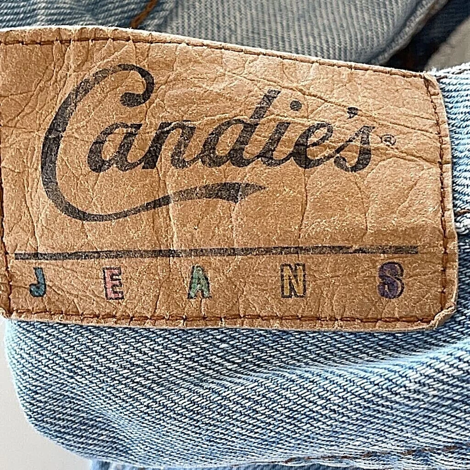 Pantalones Cortos de Jean Candies para Mujer 5 6 Azul Deshilachado Dobladillo Bolsillos Lavado Medio Denim De Colección Foto 2 de 4