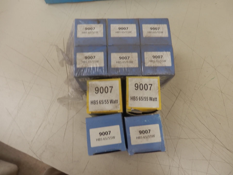 Lote de 10 Bombillas Halógenas de Repuesto para Faros Eiko 9007 12.8V HB5 65/55W Foto 3 de 4