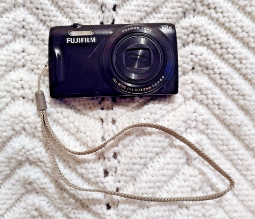 Fujifilm Finepix T500 Digital Camera 16MP 12xZoom 24mm wide Lens Black