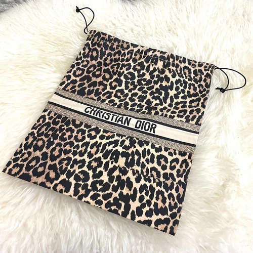 Pochette à cordon léopard Dior 23x28cm authentique occasion