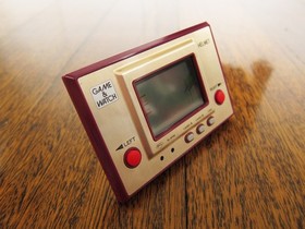 NINTENDO Helmet Game and Watch (CN-07) in Excellent Condition