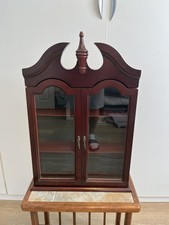 Vintage Style 3 Tier Curio Cabinet Showcase Display Shelf With Glass Front