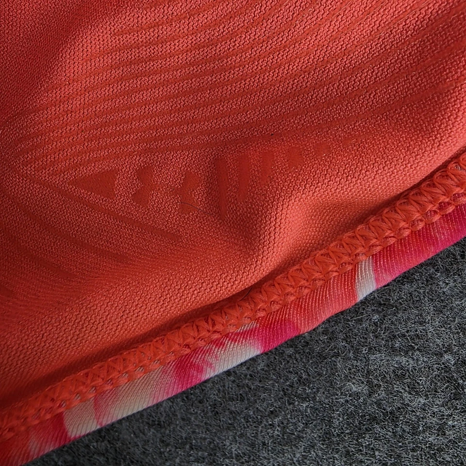 Traje de baño Under Armour niñas talla 10 rosa rojo geométrico de una pieza HeatGear natación Foto 3 de 4