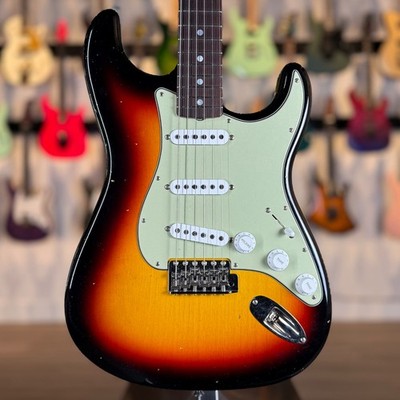 Fender Custom Shop 1965 Stratocaster Journeyman Relic - 3 Color Sunburst