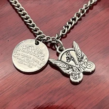 RUN DISNEY 2012 Inaugural Tinkerbell 1/2 Marathon Necklace Disneyland RunDisney