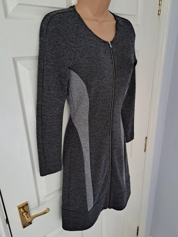 Theory Chayenne Dress Wool Blend Size UK 8 Above Knee Stretch Front Zip BNWOT - Image 4 of 4