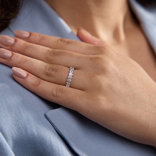 Oval im Labor gezüchteter Damen-Diamant 14 K Weißgold Hochzeit Ewigkeitsring VIDEO - Bild 4 von 4