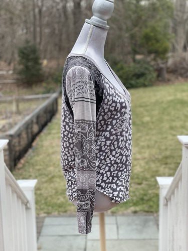 We The Free Top Women's Gray Friday Night Mixed Print Chic Boho Raw Cuff Small - Picture 4 of 10