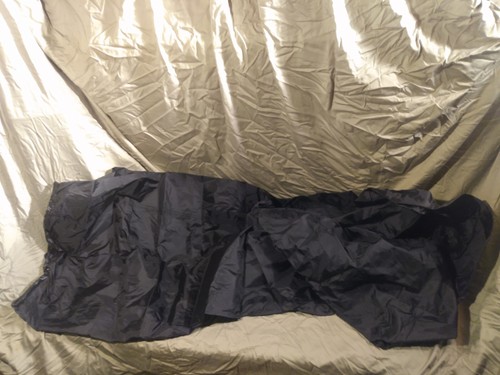 THULE Caravan Soft Side Cargo Carrier Roof Bag 13 cu. ft. Model 857 - Picture 5 of 23