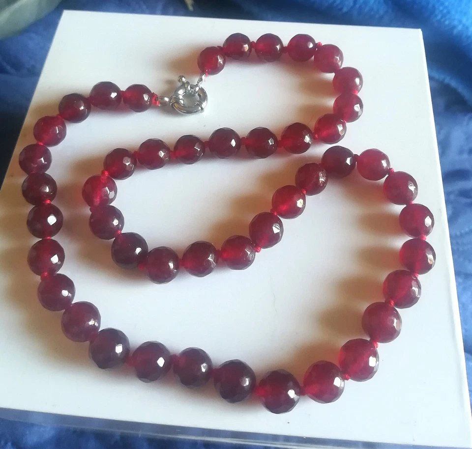 BELLISSIMA COLLANA RUBINI NATURALI SFACCETTATI E ARGENTO 925, ANNODATA A MANO - Immagine 2 di 4