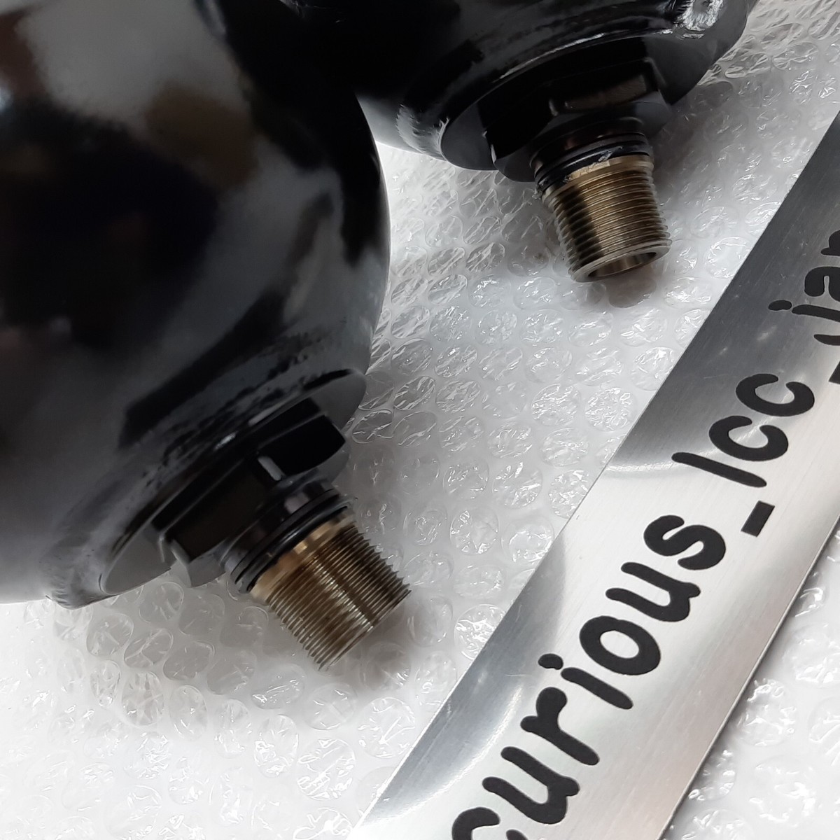 JAPAN TECHNLOGY シンギュラー TOYOTA LX470 LANDCRUISER 100 OEM Suspension Accumulator 4pcs