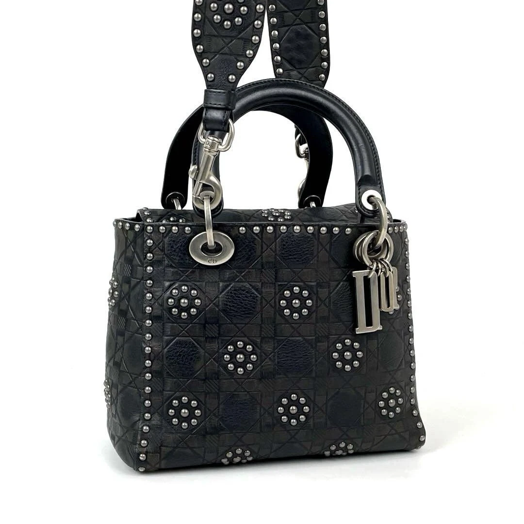 Sac à main vintage Lady Dior moyen 2 voies cuir clouté