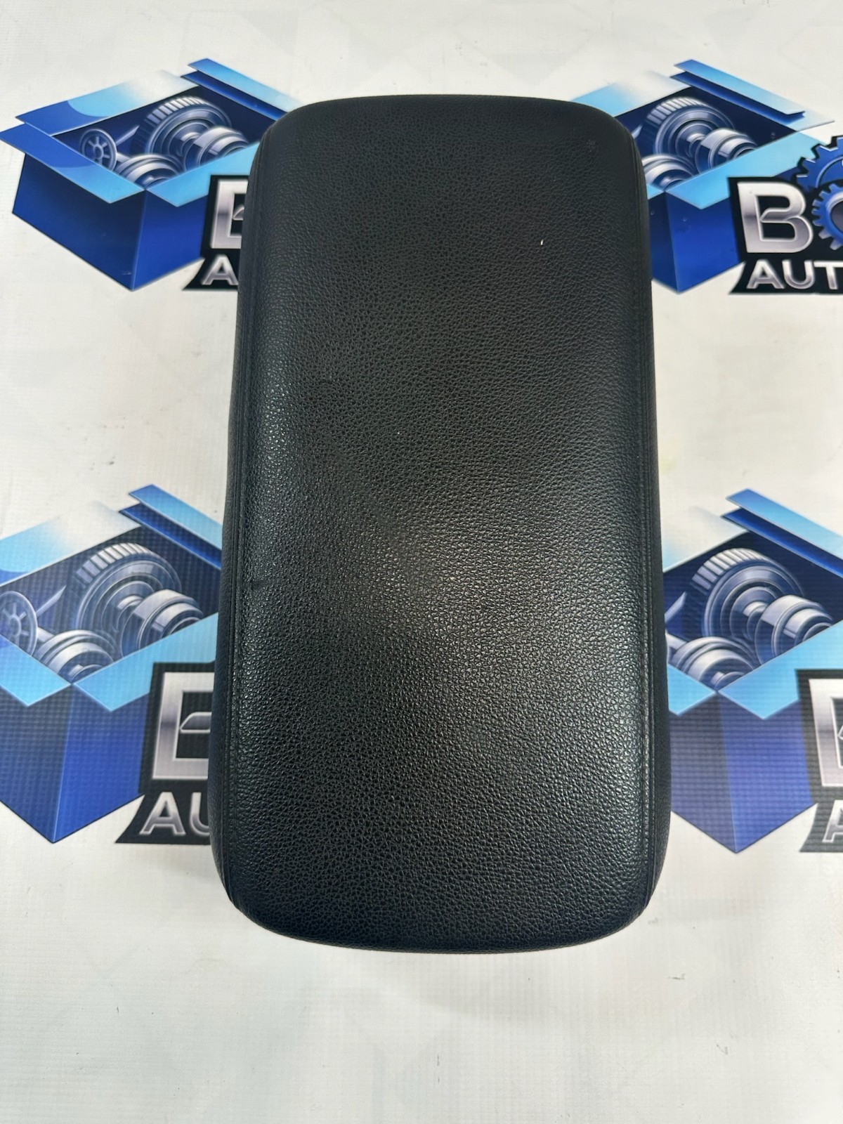 2014 2015 2016 Mitsubishi Outlander Center Console Armrest LID Black OEM