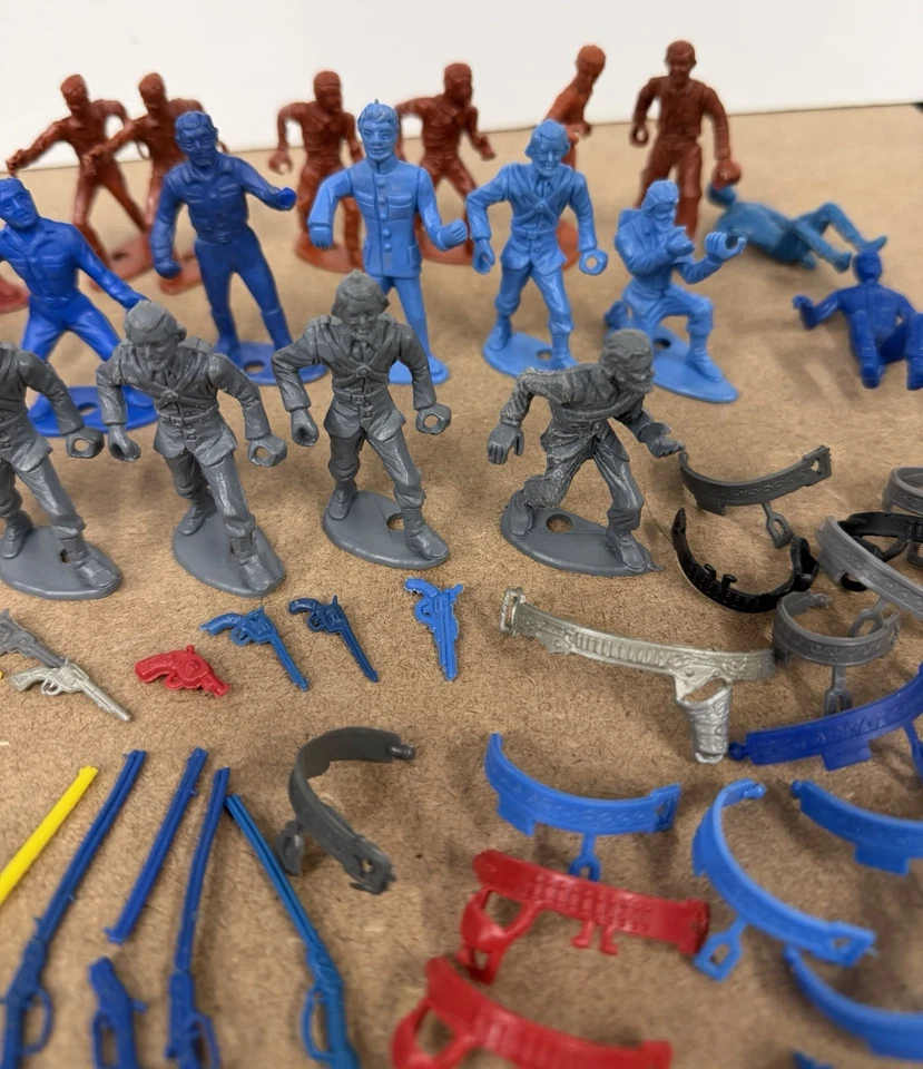 Gran Lote de Figuras de Mano y Accesorios Anillo MPC Vintage Foto 4 de 4