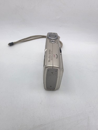 Canon PowerShot SD550 Digital ELPH *FOR PARTS OR REPAIR* - Picture 3 of 6