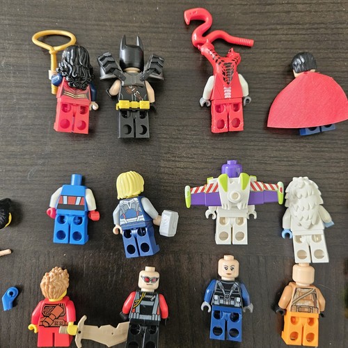 Lego Minifigure Lot Including RARE Lego Store Employee 100 Lego Stores  - Picture 19 of 24