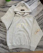 Essentials 1977 Men's Light Oatmeal Hoodie M