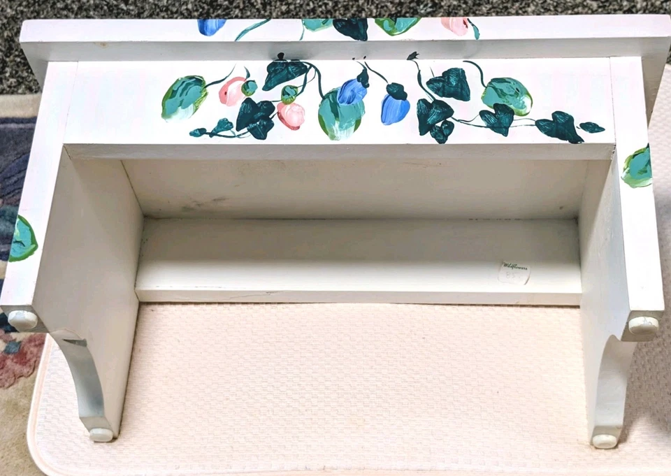 Rosas ~Pintadas à Mão ~ Sólidas ~Banquinho de Pé/Pé ~ 17 x 11 x 9"~ Assinado pelo Artista ~ - Imagem 2 de 4