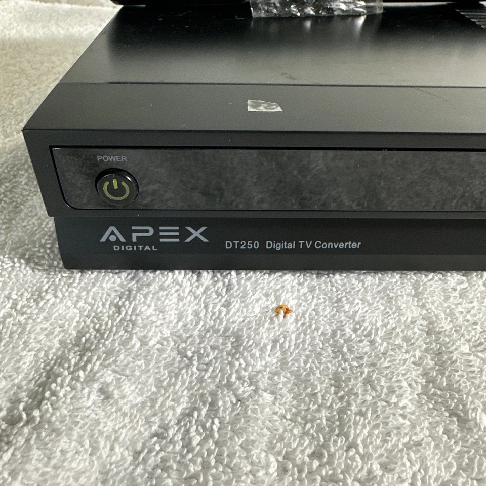 Apex Digital TV Converter Box DT250 - Image 2 of 4