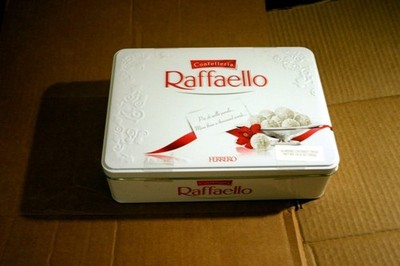 Raffaello Coconut Almond Pralines in Metal Tin Box 30 Treats, 10.6 Oz