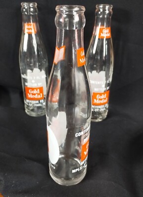 Vintage Gold Medal Beverage Co. Mpls St. Paul MN 2-color ACL