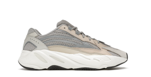 yeezy boost 700 size 5.5