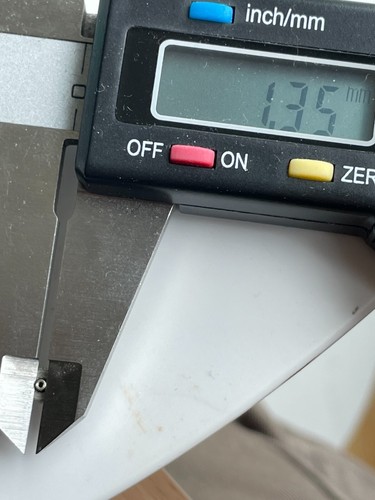 NOS Universal Geneve Shield Crown ø 4.9mm - Picture 6 of 6