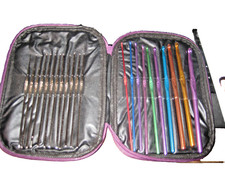 22-Piece Crochet Hook Set In Case Crochet Set 0.6 - 6.5mm Aluminum  Stainless S