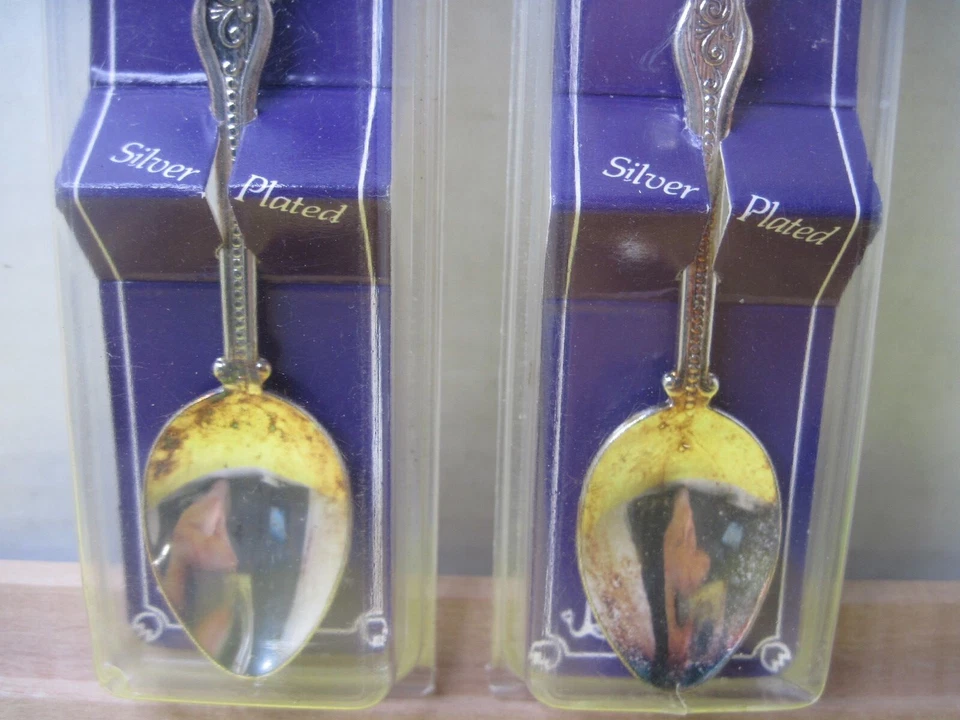 Silver Plated Collectible State Souvenir Spoons: Alabama & North Carolina Foto 3 de 4