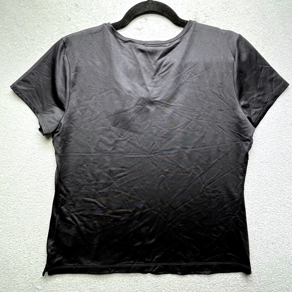 Camiseta Top East 5th Essentials Petite Grande Negra Cuello en V Manga Corta Básica Foto 2 de 4