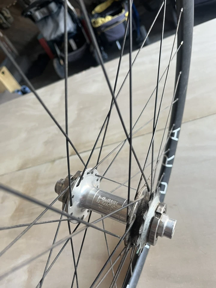 Fixed Gear 700c Wheel Paul 142mm Thru Axle Fixed Gear Disc Hub X Hydra Rim - Image 4 of 4