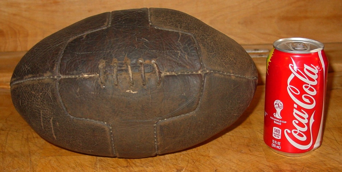 England Football　アンティーク Unusual antique leather football ball circa 1900-1910