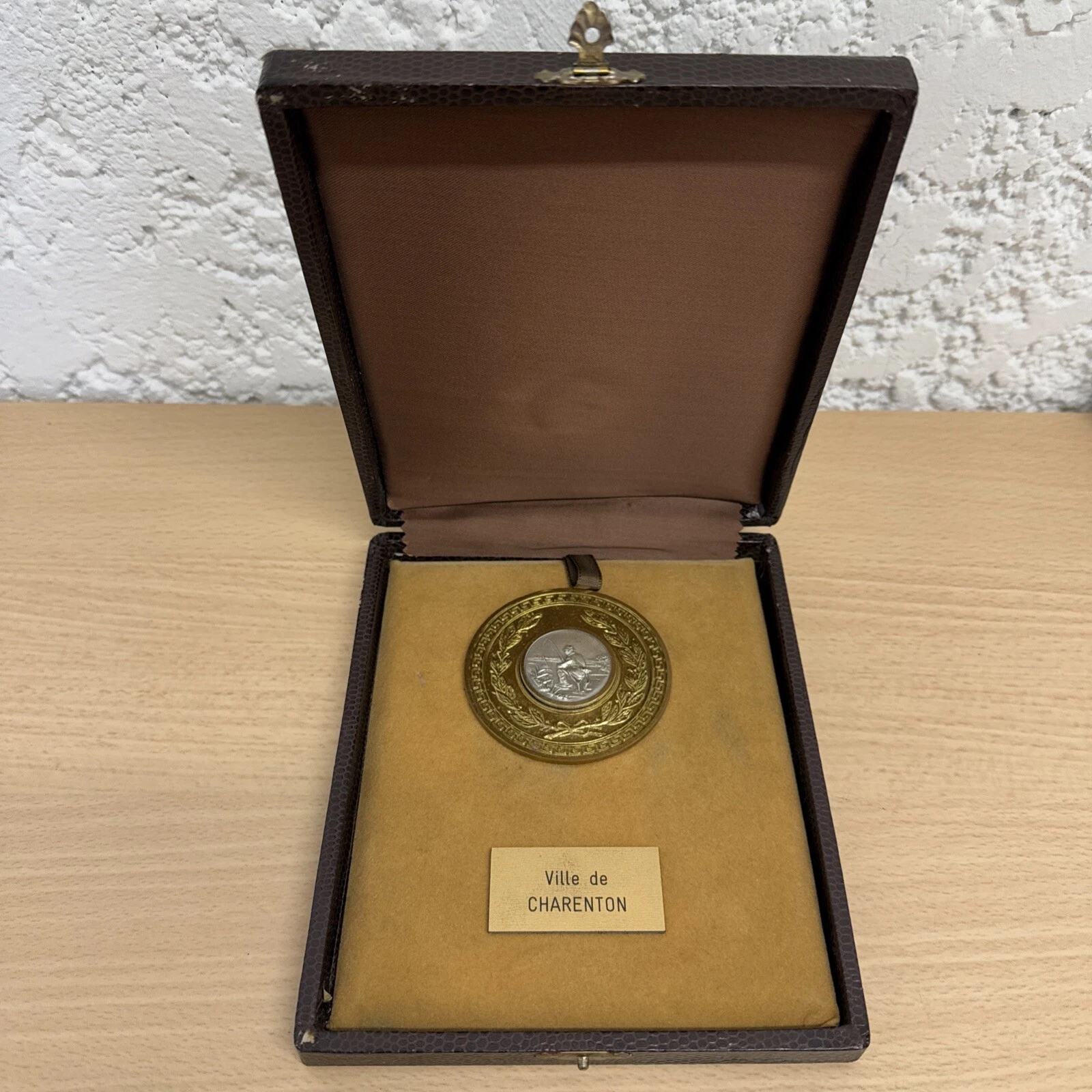 Médaille Plaque Pêche Canne À Pêche Ville De Charenton