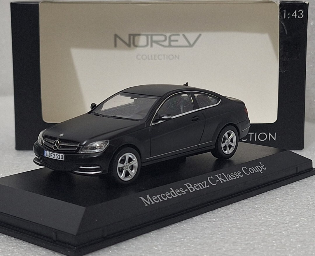 Mercedes-Benz C-Klass (W204) C250 Coupe 2011 Matt Black 1:43 Norev