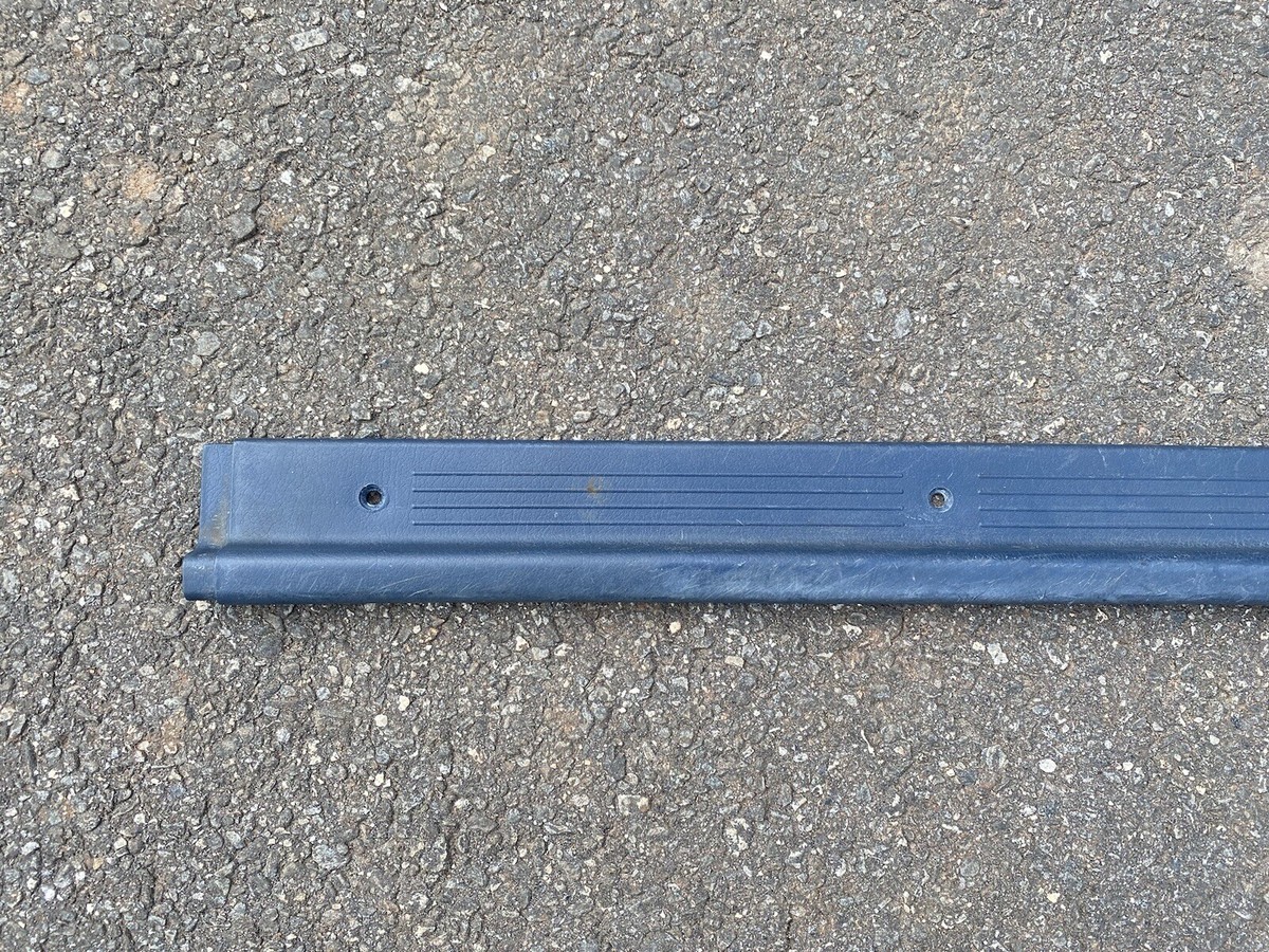 1984-89 Nissan Z31 300ZX OEM LH RH Blue Lower Door Sill Plate Trim