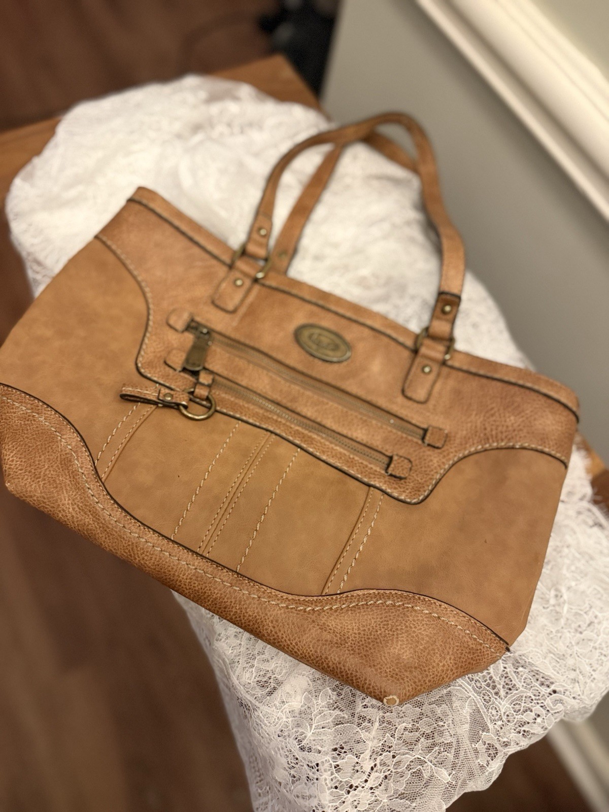 b.o.c Brown Pebbled Tote Bag Double Handles Zip & Magnetic Closure Pockets