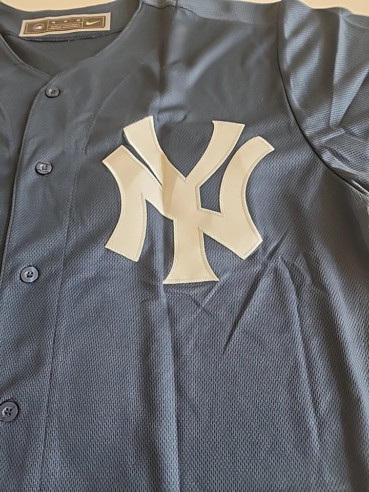 DEREK JETER #2 New York Yankees Black Alternate Jersey Men's Size Large - Image 3 of 4