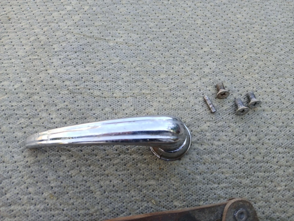 Mando a distancia manija puerta interior izquierda Austin Healey 100-6, 3000 BN6, BN7, BT7 Foto 3 de 4