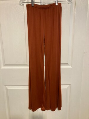 Eye Candy women s pants size M/M 39'' LENGTH PRE OWNED SEE PHOTOS