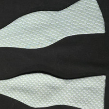 Vineyard Vines Made in USA Silk Whale Bow Tie - Lime - Adjustable
