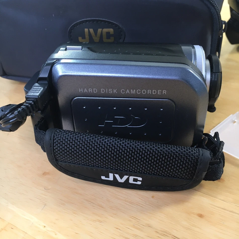 JVC GZ-MG35U Hard Disk Comcorder 30Gb HDD Battery AC Charger Bag - Image 3 of 4